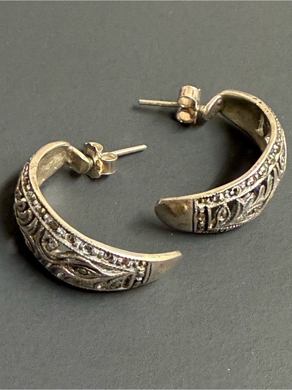 Sterling Silver Bali Filigree Half-Hoop Earrings 6.5 gr - Elegant Women Jewelry